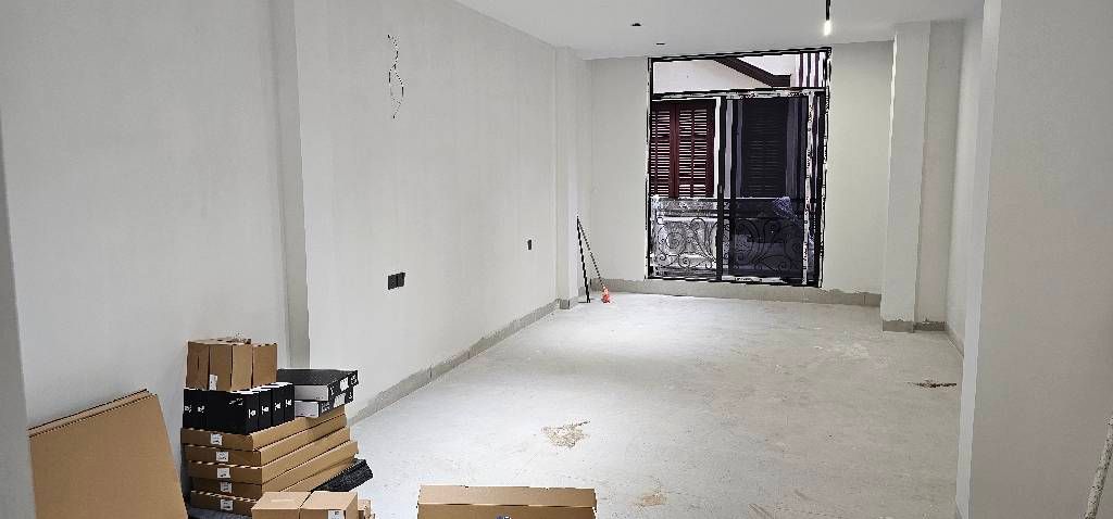 BÁN NHÀ ĐẸP 7 TẦNG THANG MÁY 2 MẶT NGÕ Ô TÔ + 1 NGÕ ĐI BÊN HÔNG