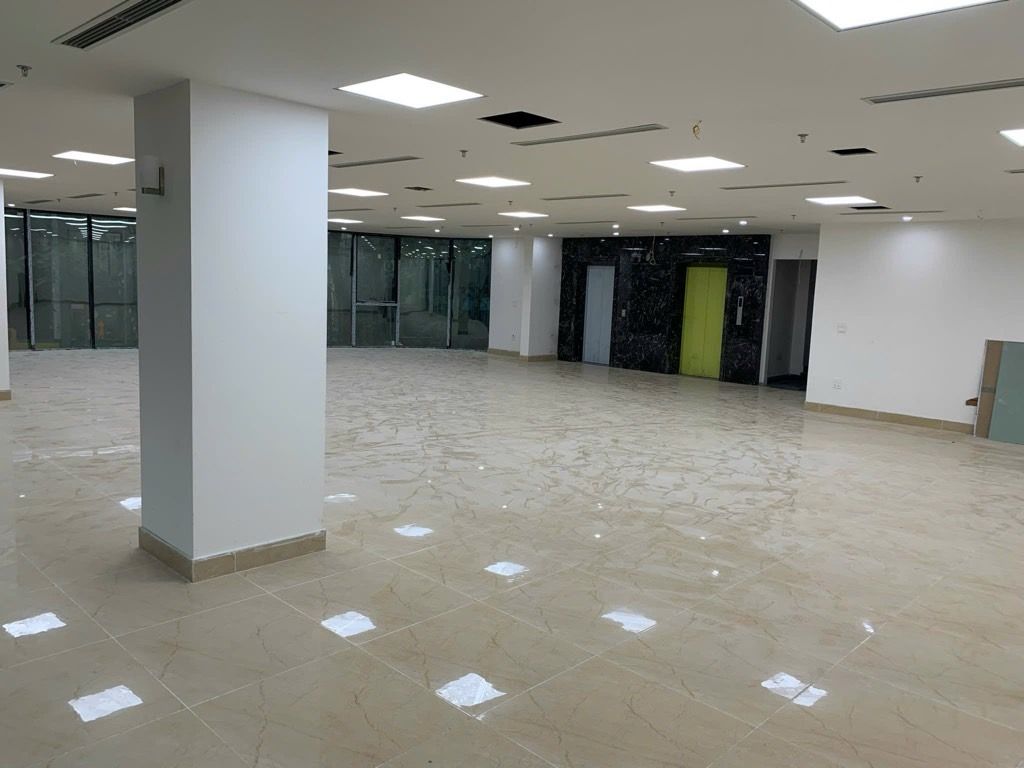 TOÀ VĂN PHÒNG 1 HẦM 8 NỔI 2 THANG MÁY - LÔ GÓC - 3 MẶT Ô TÔ TRÁNH