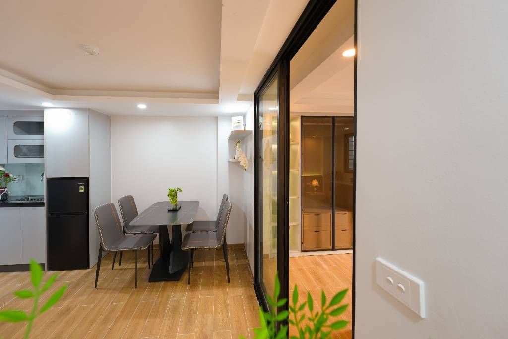 CHDV CAO CẤP MAI DỊCH - 8 TẦNG - 1 HẦM - 25P/DÒNG TIỀN 170TR