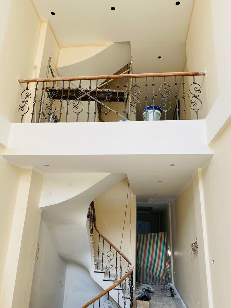 NHÀ XÂY MỚI - GA RA Ô TÔ - 6 TẦNG THANG MÁY - 2 THOÁNG TRƯỚC SAU