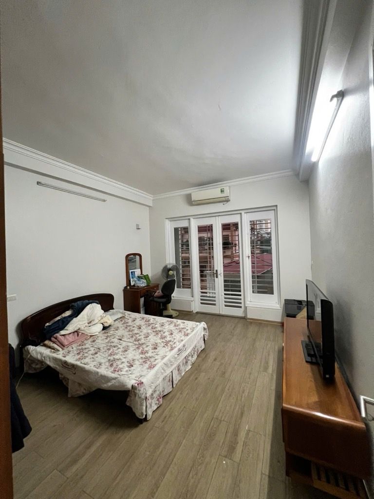 NHÀ MẶT PHỐ LẠC LONG QUÂN - 5 TẦNG THANG MÁY - MÓNG 7 TẦNG