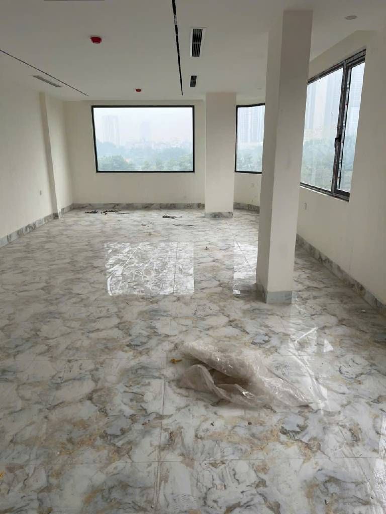 TOÀ VĂN PHÒNG MẶT HỒ 9 TẦNG XÂY MỚI - LÔ GÓC 3 MẶT THOÁNG