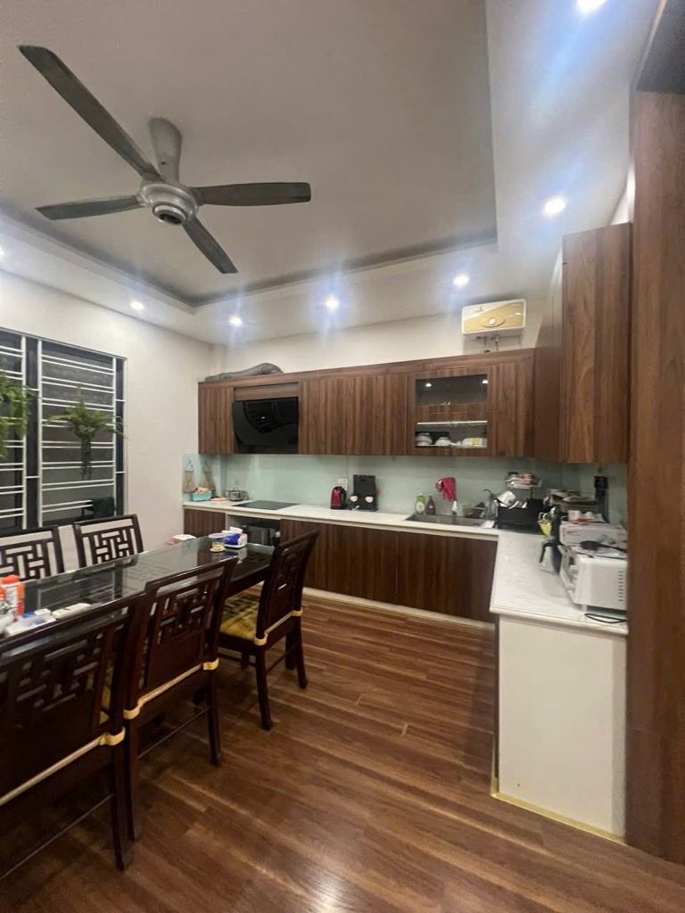 PHỐ VIP THÁI HÀ - LÔ GÓC 3 MẶT THOÁNG - VỈA HÈ KINH DOANH