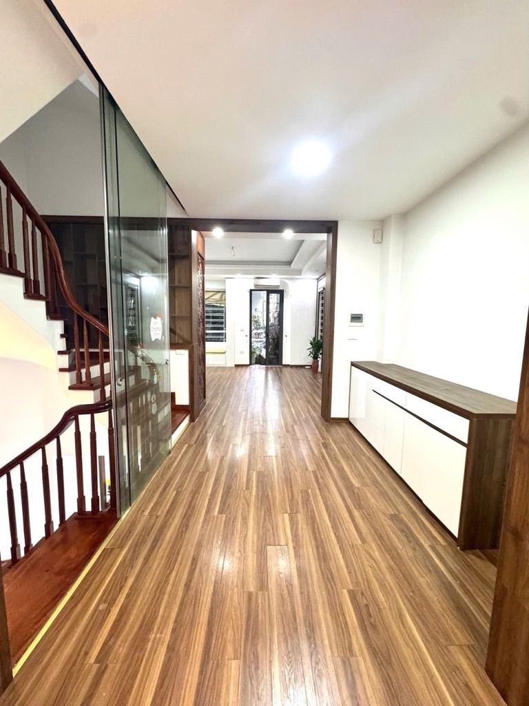 PHỐ VIP THÁI HÀ - LÔ GÓC 3 MẶT THOÁNG - VỈA HÈ KINH DOANH