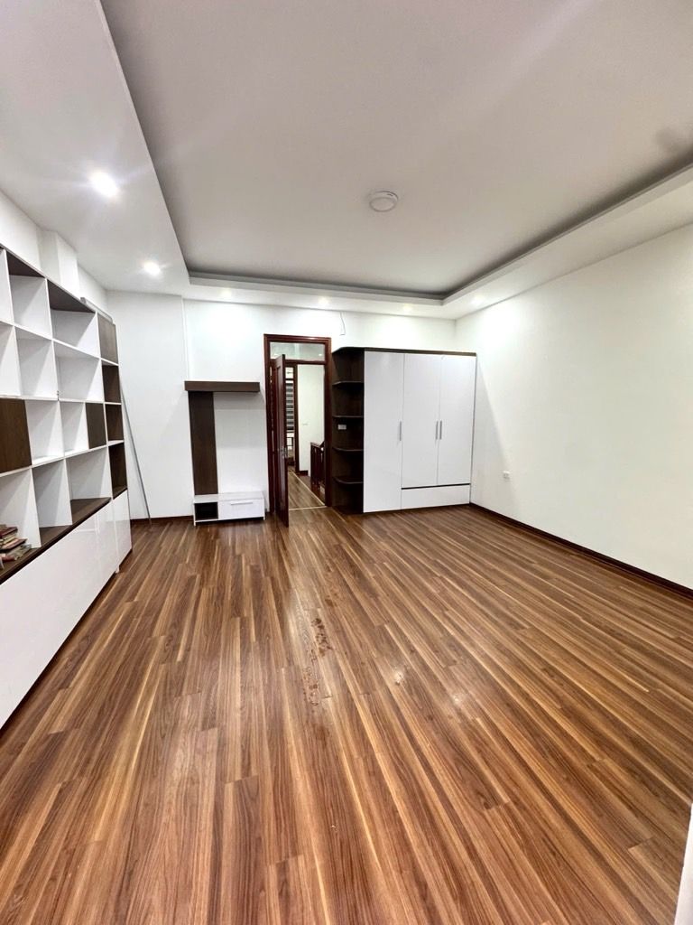 PHỐ VIP THÁI HÀ - LÔ GÓC 3 MẶT THOÁNG - VỈA HÈ KINH DOANH