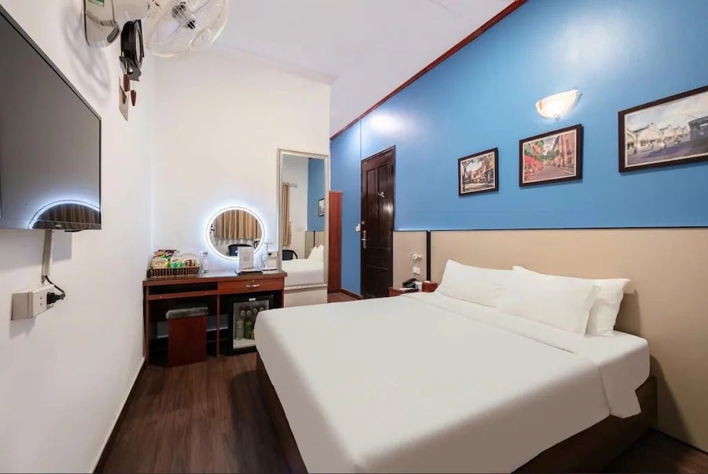 KHÁCH SẠN MẶT PHỐ MAI HẮC ĐẾ - 9 TẦNG/24 PHÒNG - 200 TRIỆU/THÁNG