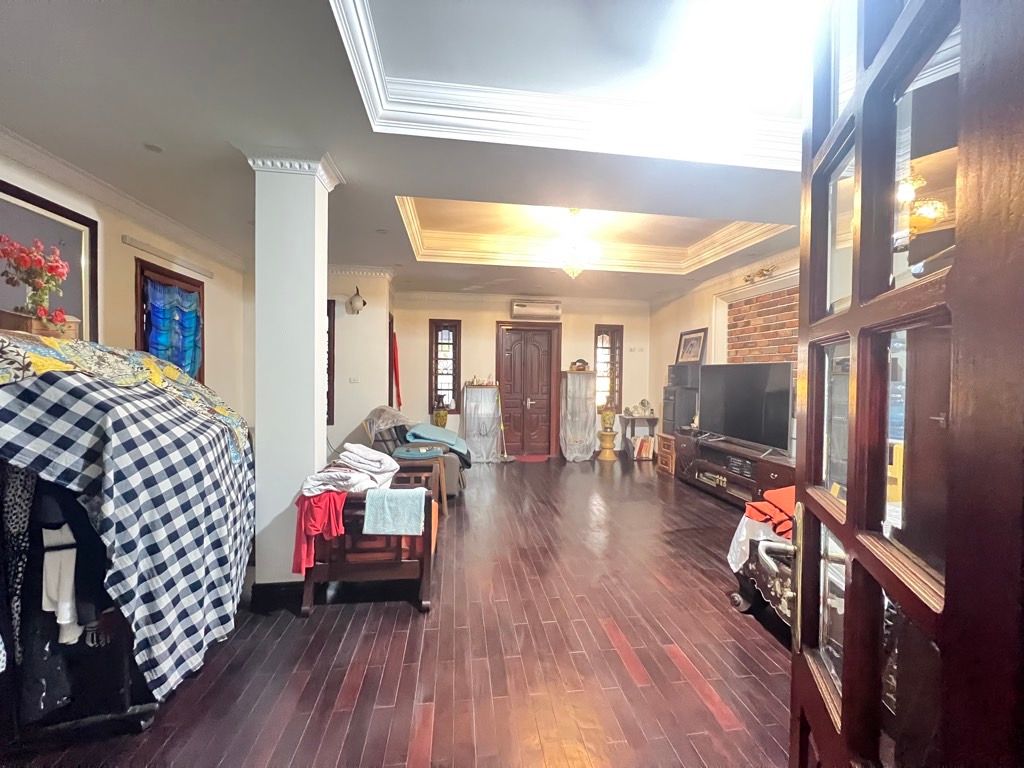 NHÀ LÔ GÓC KHU PHÂN LÔ ĐẦM TRẤU - MẶT TIỀN 12M - VỈA HÈ 4M