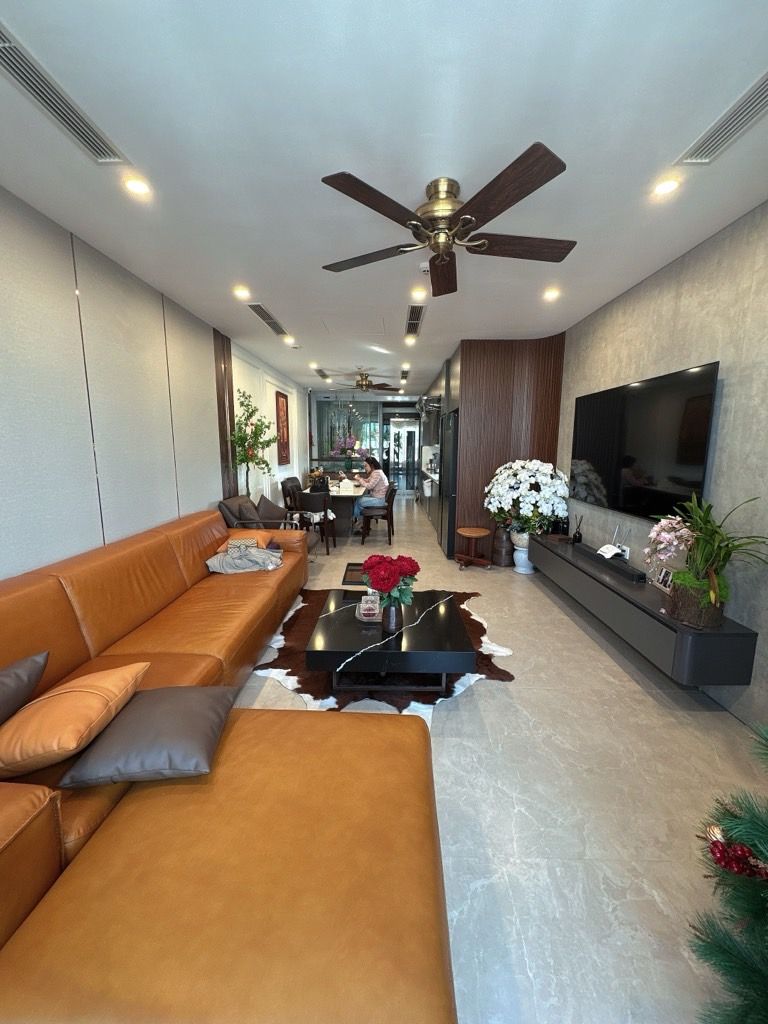 NHÀ DÂN XÂY TOÀN ĐỒ CỰC XỊN - 8 TẦNG THANG MÁY - FULL NỘI THẤT