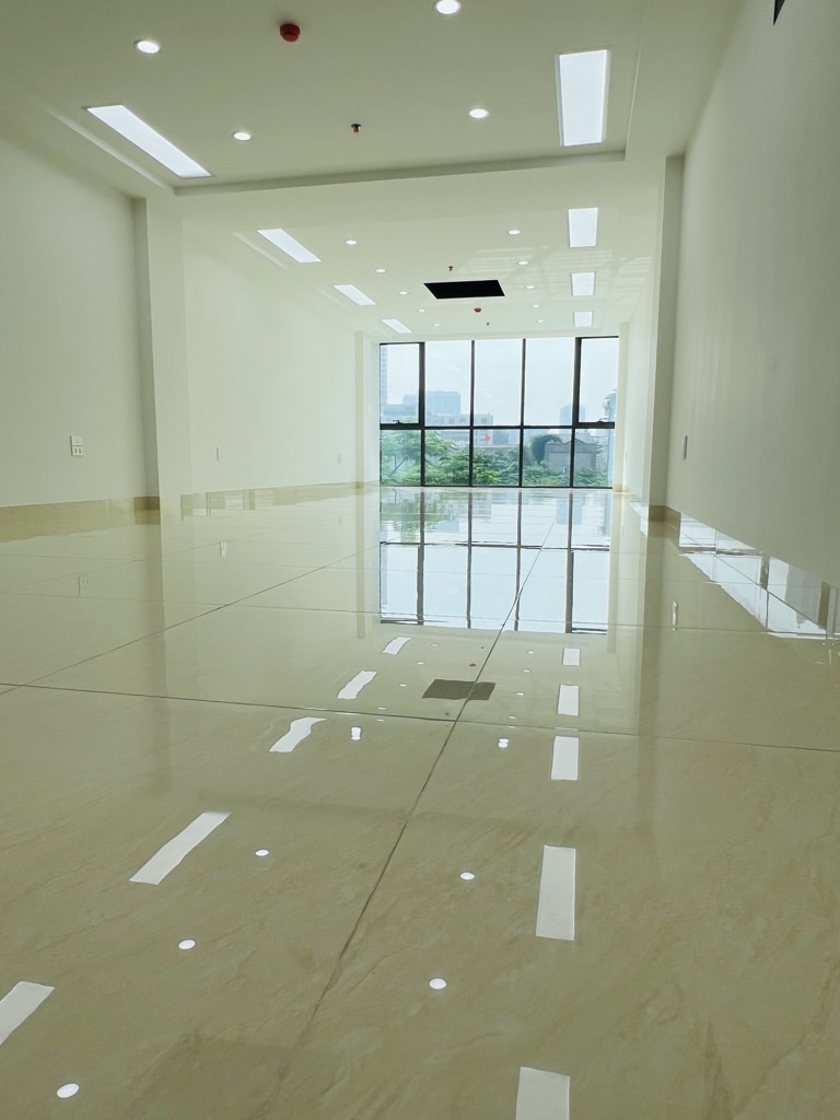 MẶT ĐƯỜNG NGUYỄN KHANG - KINH DOANH SẦM UẤT - 8 TẦNG THANG MÁY