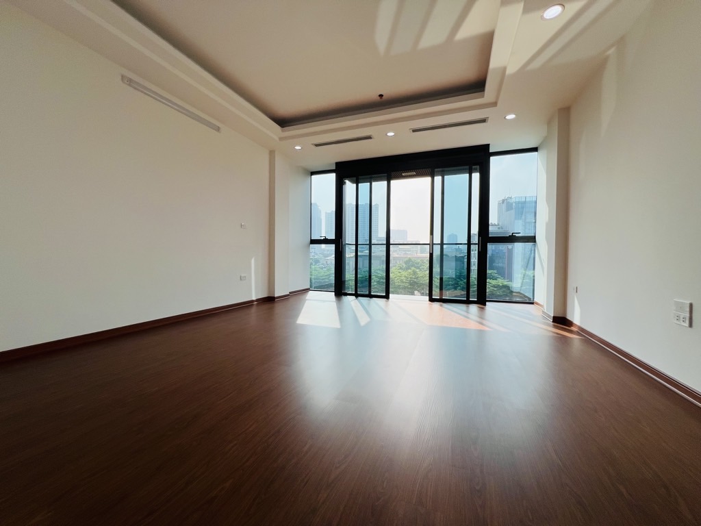 MẶT ĐƯỜNG NGUYỄN KHANG - KINH DOANH SẦM UẤT - 8 TẦNG THANG MÁY