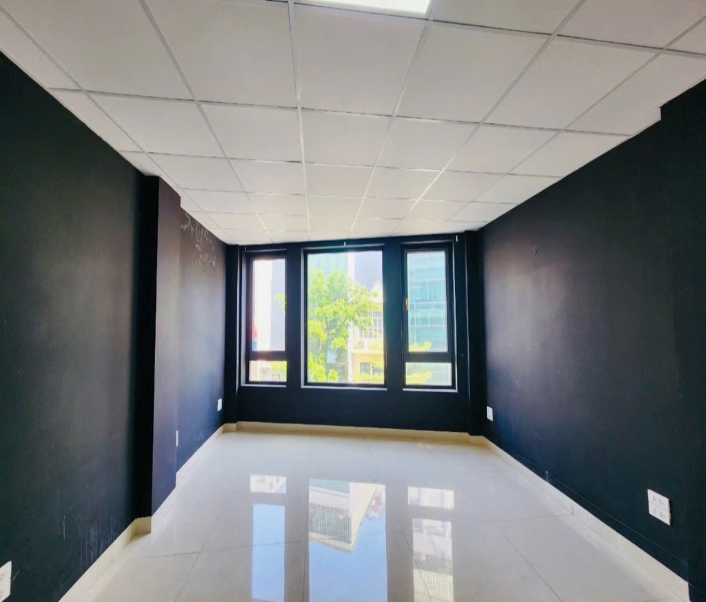 MẶT PHỐ KHÂM THIÊN - SÁT Ô CHỢ DỪA - 5 TẦNG THANG MÁY THÔNG SÀN