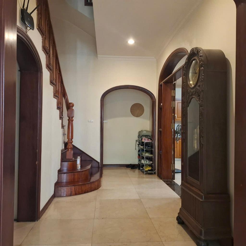 BIỆT THỰ VÍP LÔ GÓC PHỐ TRẦN THÁI TÔNG - MẶT TIỀN 30M - CỰC HIẾM