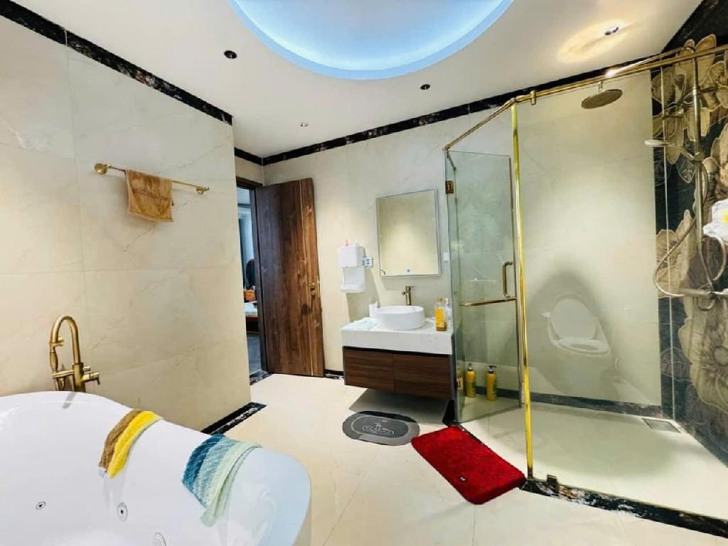 TOÀ NHÀ MẶT PHỐ HUẾ - MẶT TIỀN 10M - 10 TẦNG - DÒNG TIỀN 1.5 TỶ/TH