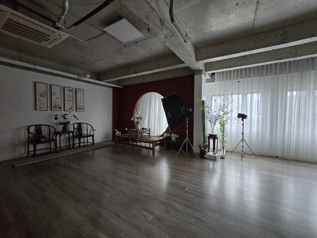 TOÀ VĂN PHÒNG LÔ GÓC, VỈA HÈ RỘNG, VỊ TRÍ ĐỈNH, DÒNG TIỀN 2TỶ4/NĂM