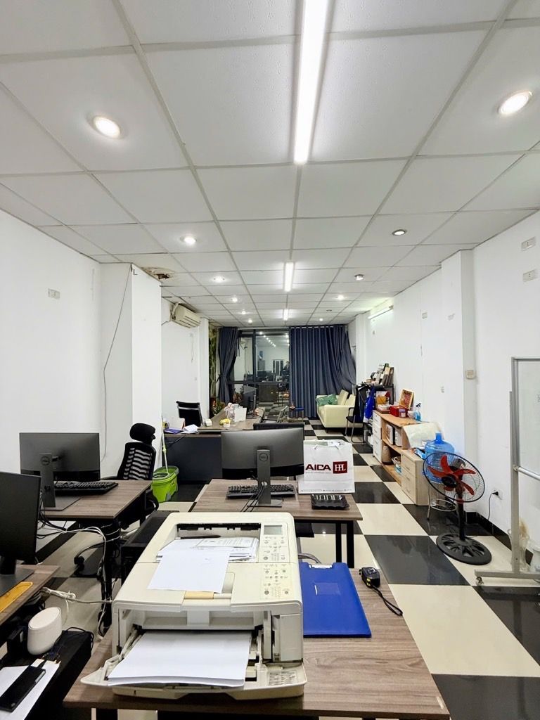 1 MẶT PHỐ TRUNG KÍNH 1 MẶT NGÕ, VỊ TRÍ KINH DOANH ĐẸP, VỈA HÈ RỘNG