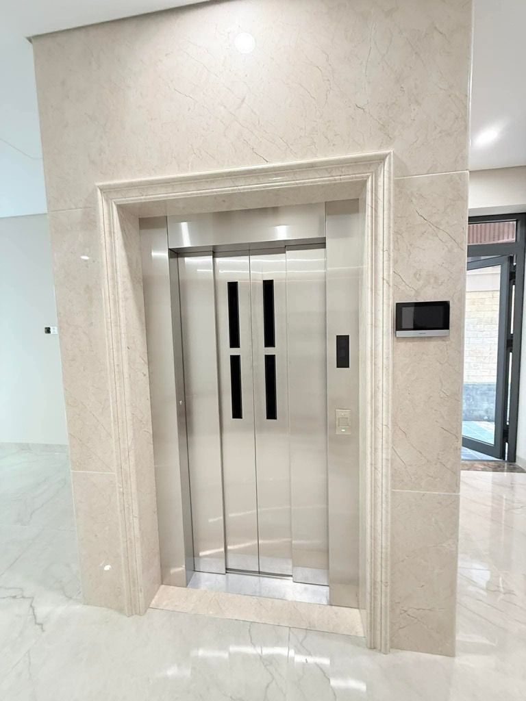 BIỆT THỰ LÀNG QUỐC TẾ THĂNG LONG,  2 MẶT Ô TÔ,  MẶT TIỀN 7.8M