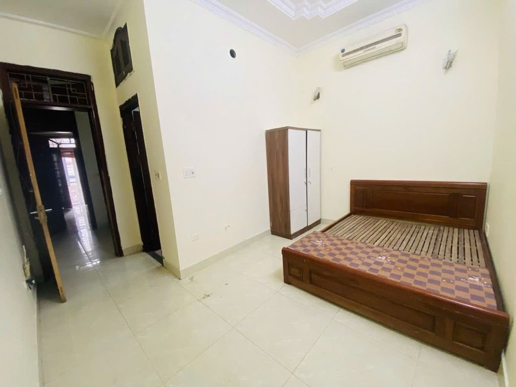 SIÊU PHẨM PHÂN LÔ OTO TRÁNH HOÀNG NGÂN, KINH DOANH MỌI LOẠI HÌNH