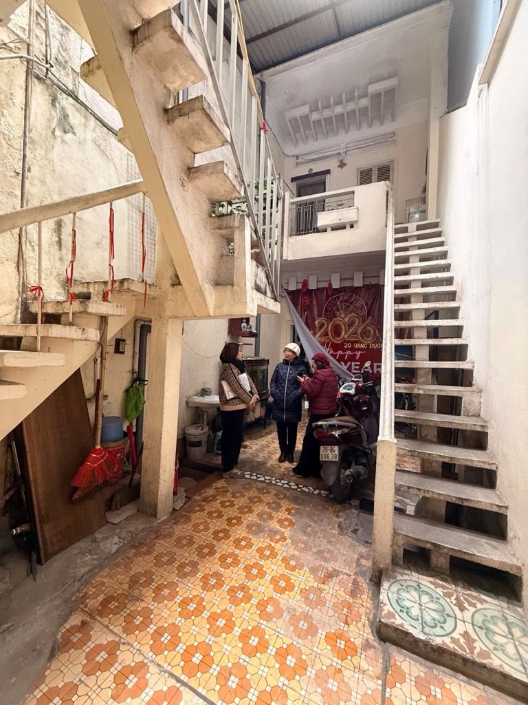 MẶT PHỐ ĐỒNG XUÂN, TRỤC HÀNG NGANG-HÀNG ĐÀO SẦM UẤT