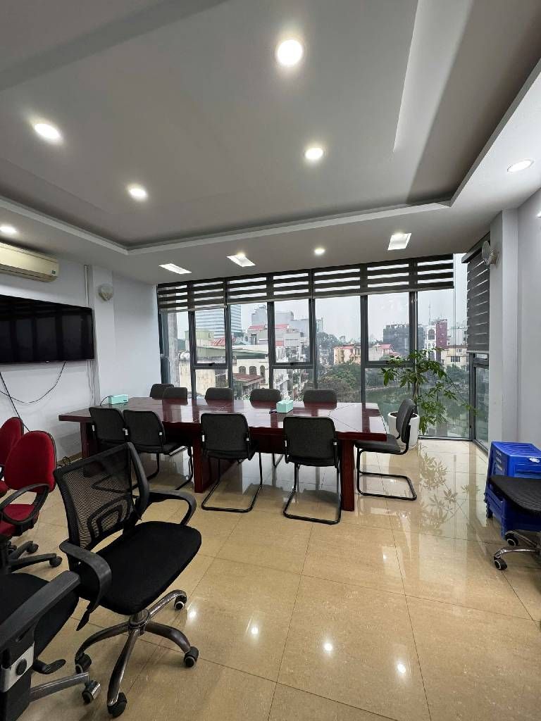 TOÀ NHÀ VĂN PHÒNG MẶT HỒ PHƯƠNG MAI, 8 TẦNG THANG MÁY, THOÁNG ĐẸP