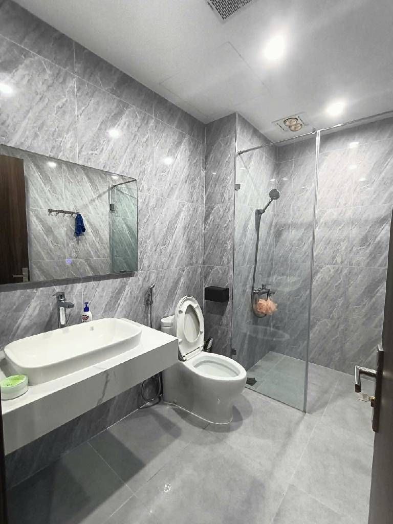 NHÀ DÂN XÂY MẶT PHỐ PHẠM HỒNG THÁI, 6 TẦNG THANG MÁY, VUÔNG ĐẸP