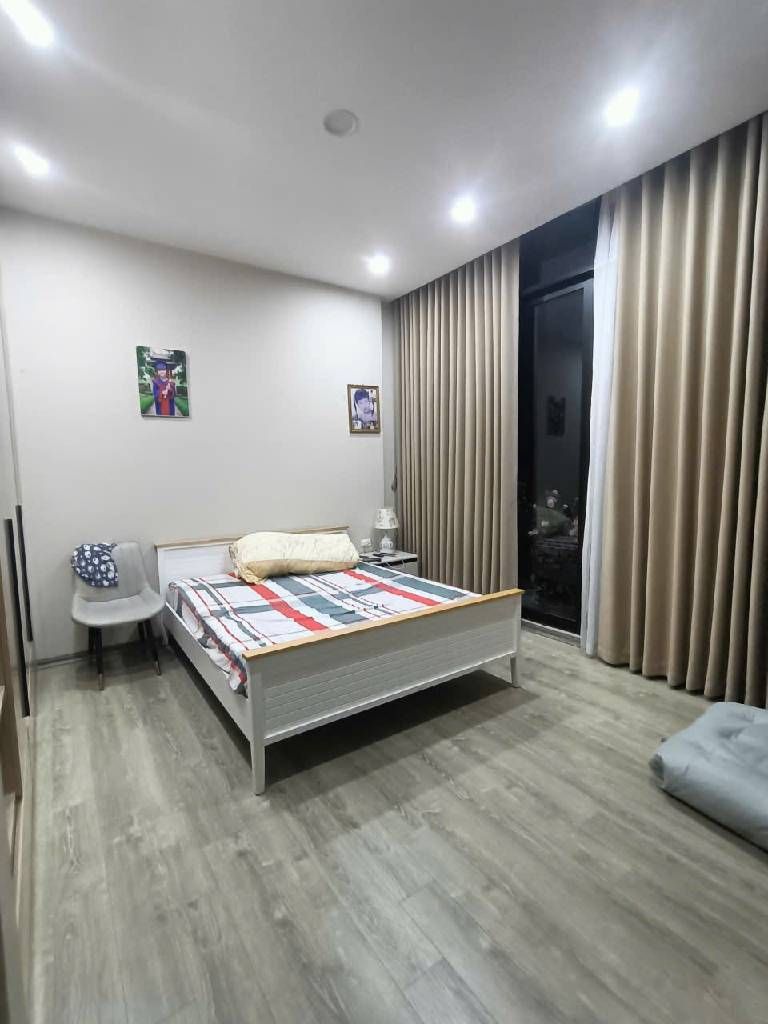 NHÀ DÂN XÂY MẶT PHỐ PHẠM HỒNG THÁI, 6 TẦNG THANG MÁY, VUÔNG ĐẸP