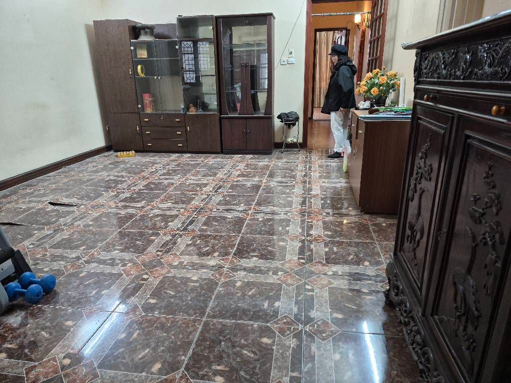 NHÀ ĐẸP TÔN ĐỨC THẮNG, 5 TẦNG THANG MÁY, 3 MẶT THOÁNG, PHÂN LÔ