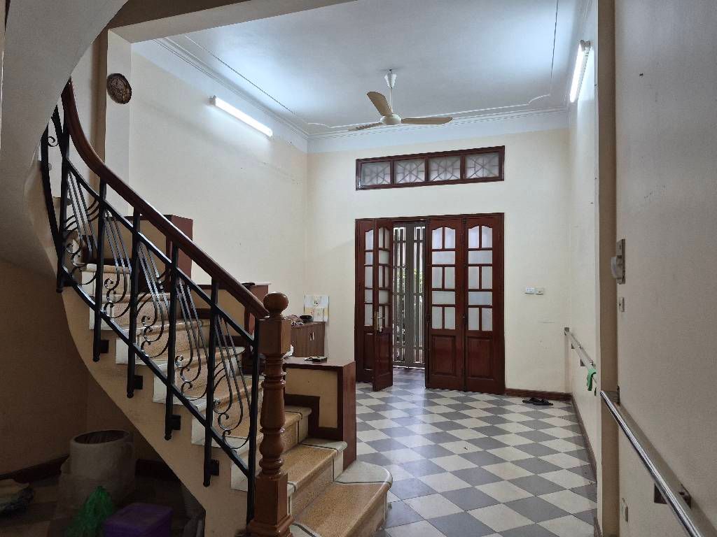 NHÀ ĐẸP TÔN ĐỨC THẮNG, 5 TẦNG THANG MÁY, 3 MẶT THOÁNG, PHÂN LÔ