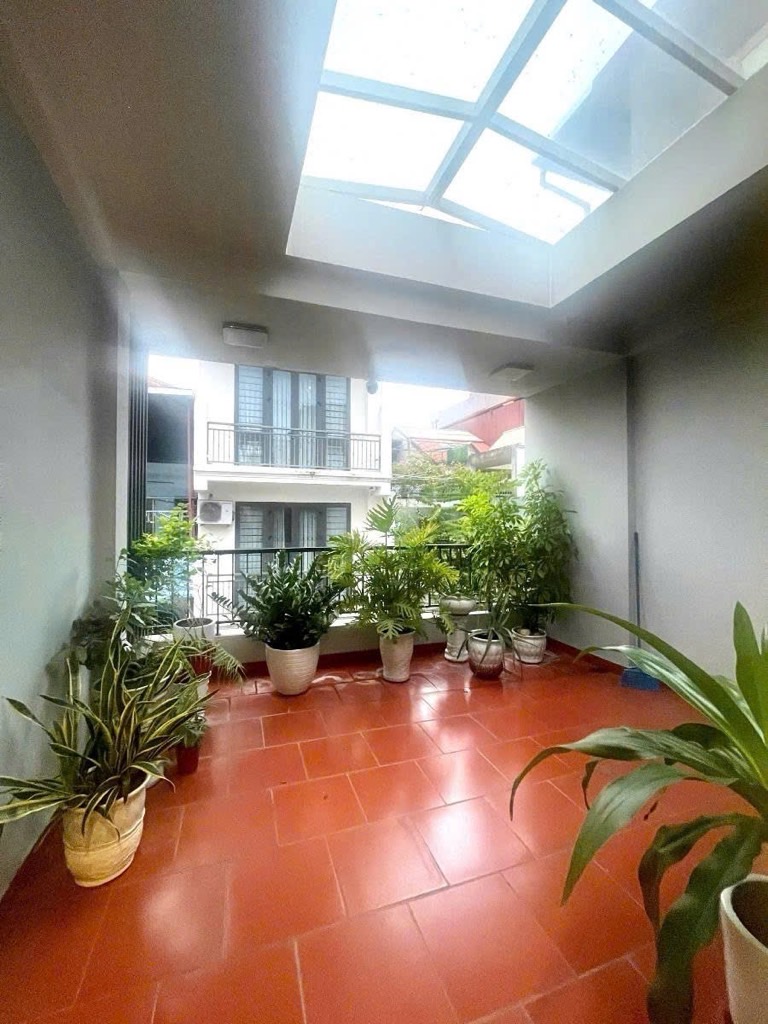 PHÂN LÔ LẠC TRUNG 2 Ô TÔ DỪNG ĐỖ, VỈA HÈ, DÂN XÂY CHẮC CHẮN