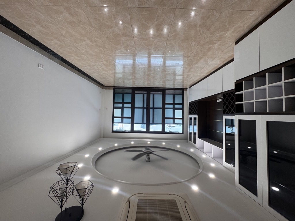 NHÀ MỚI PHÂN LÔ BÀN CỜ, 10M RA VƯỜN HOA 1/6, 7 TẦNG THANG MÁY