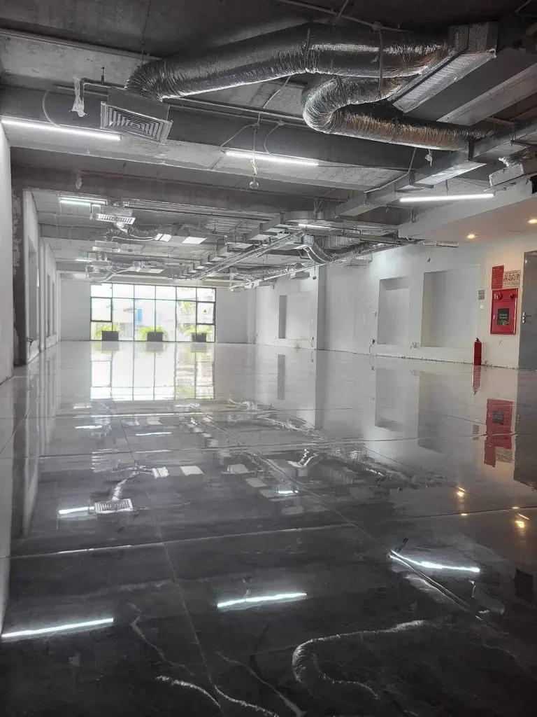 TOÀ NHÀ VĂN PHÒNG PHỐ ĐỘI CẤN, MẶT TIỀN 10M, 2 THOÁNG, HOÀN CÔNG + PCCC ĐẦY ĐỦ